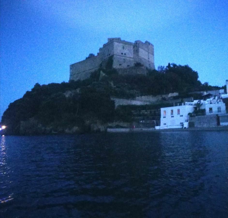 Castello Apartment Bacoli Exterior photo